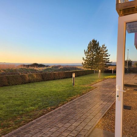 Coastal Apartment With Beach On Your Doorstep! Llanelli Extérieur photo