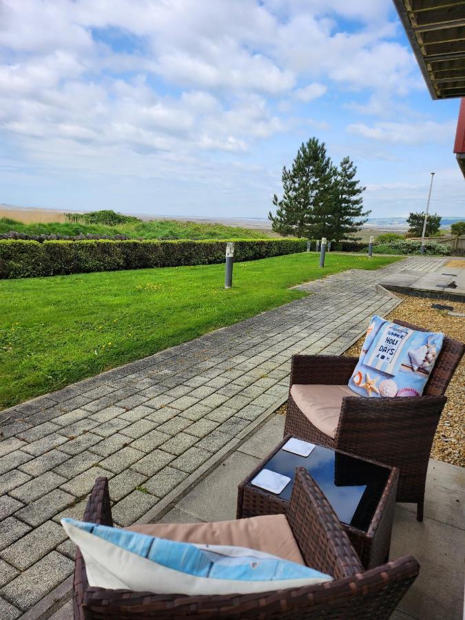 Coastal Apartment With Beach On Your Doorstep! Llanelli Extérieur photo