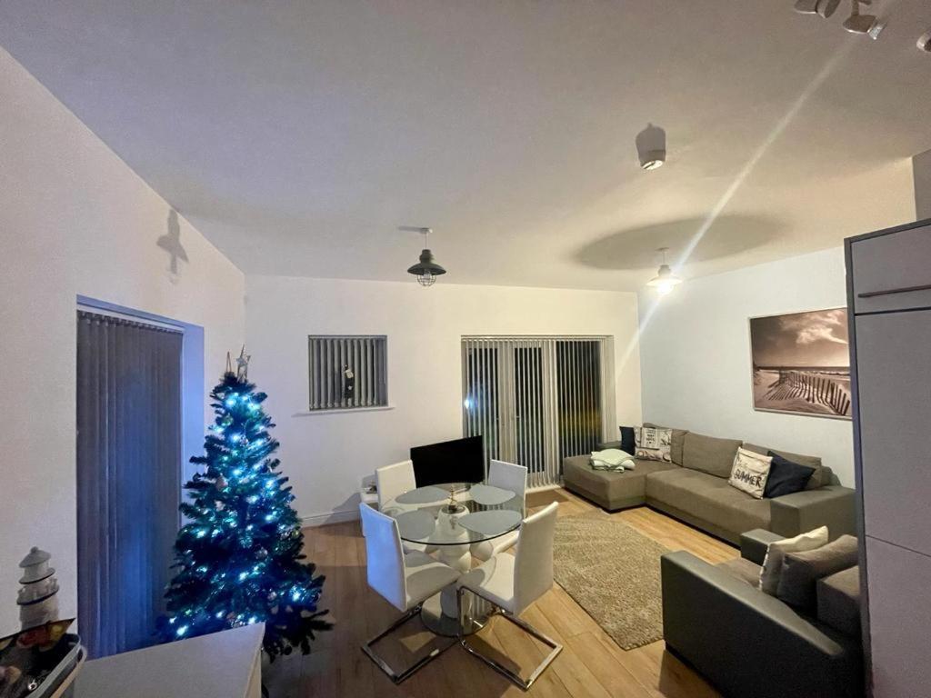 Coastal Apartment With Beach On Your Doorstep! Llanelli Extérieur photo